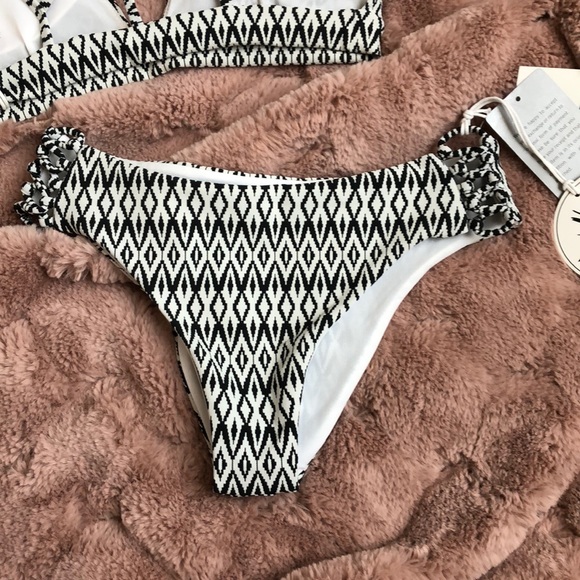 NWT Byrds of Paradise bikini - Picture 4 of 5